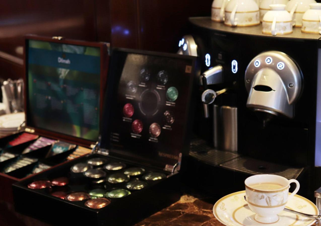 Marco Polo Hongkong Hotel Eksteriør billede A Nespresso machine