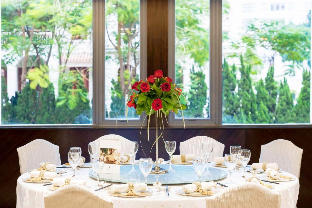 Marco Polo Hongkong Hotel Eksteriør billede A round table with a lazy Susan