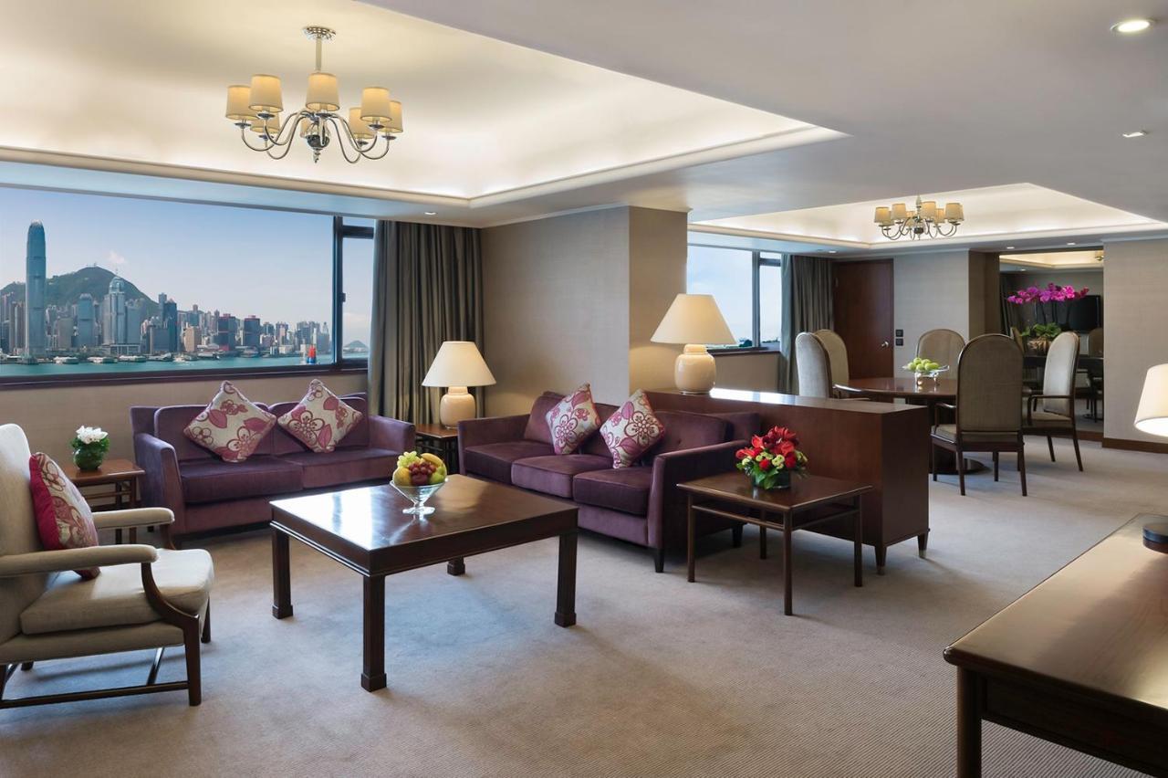 Marco Polo Hongkong Hotel Eksteriør billede A suite at the Conrad Hong Kong