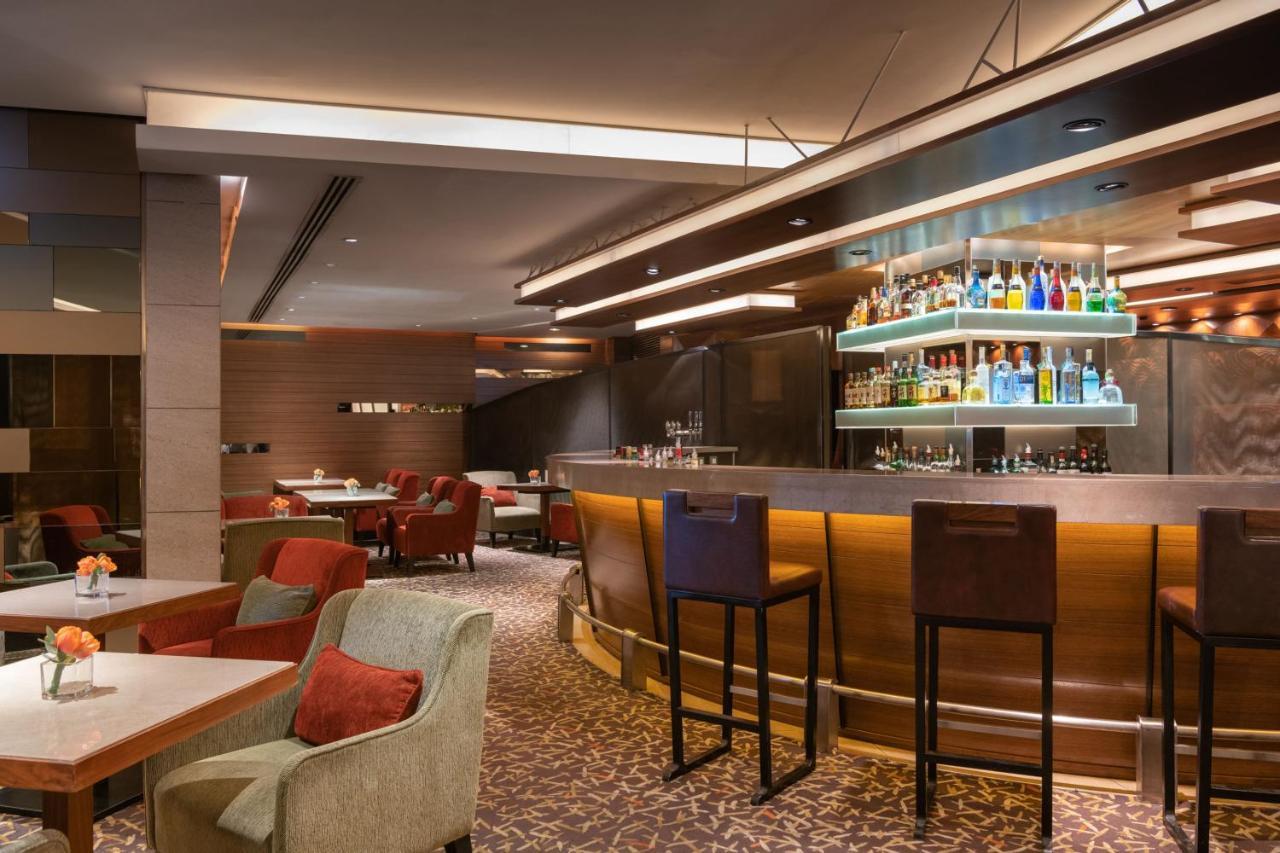 Marco Polo Hongkong Hotel Eksteriør billede The bar at the lounge