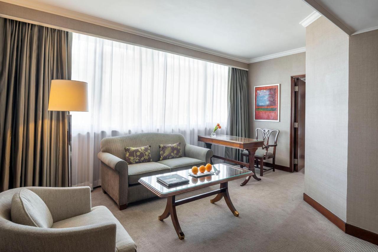 Marco Polo Hongkong Hotel Eksteriør billede A suite at the InterContinental